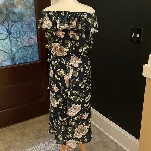 Betsey Johnson Floral Off Shoulder Dress Size 6 - Picture 2 of 6